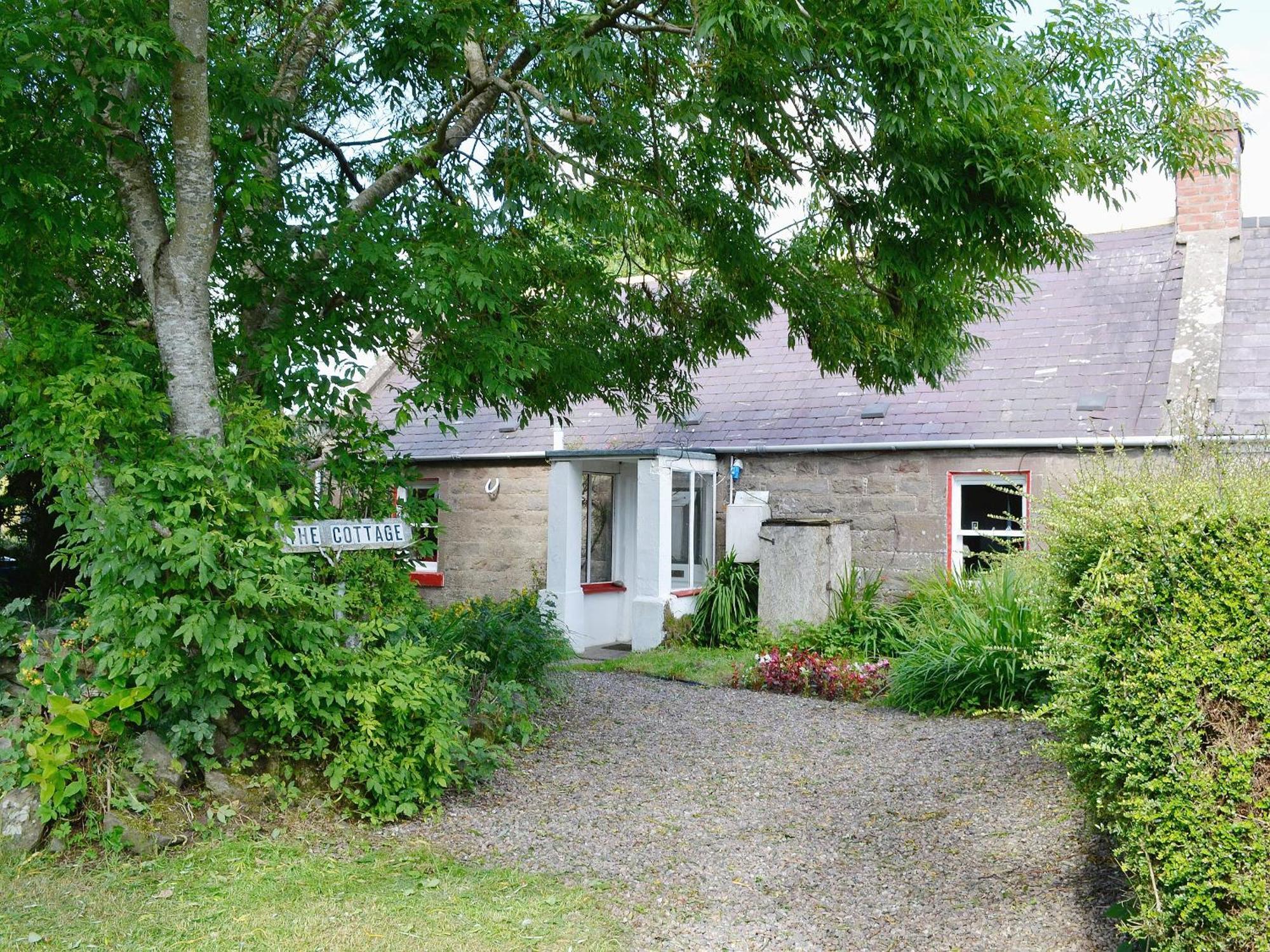 The Cottage Saint Cyrus Exteriör bild